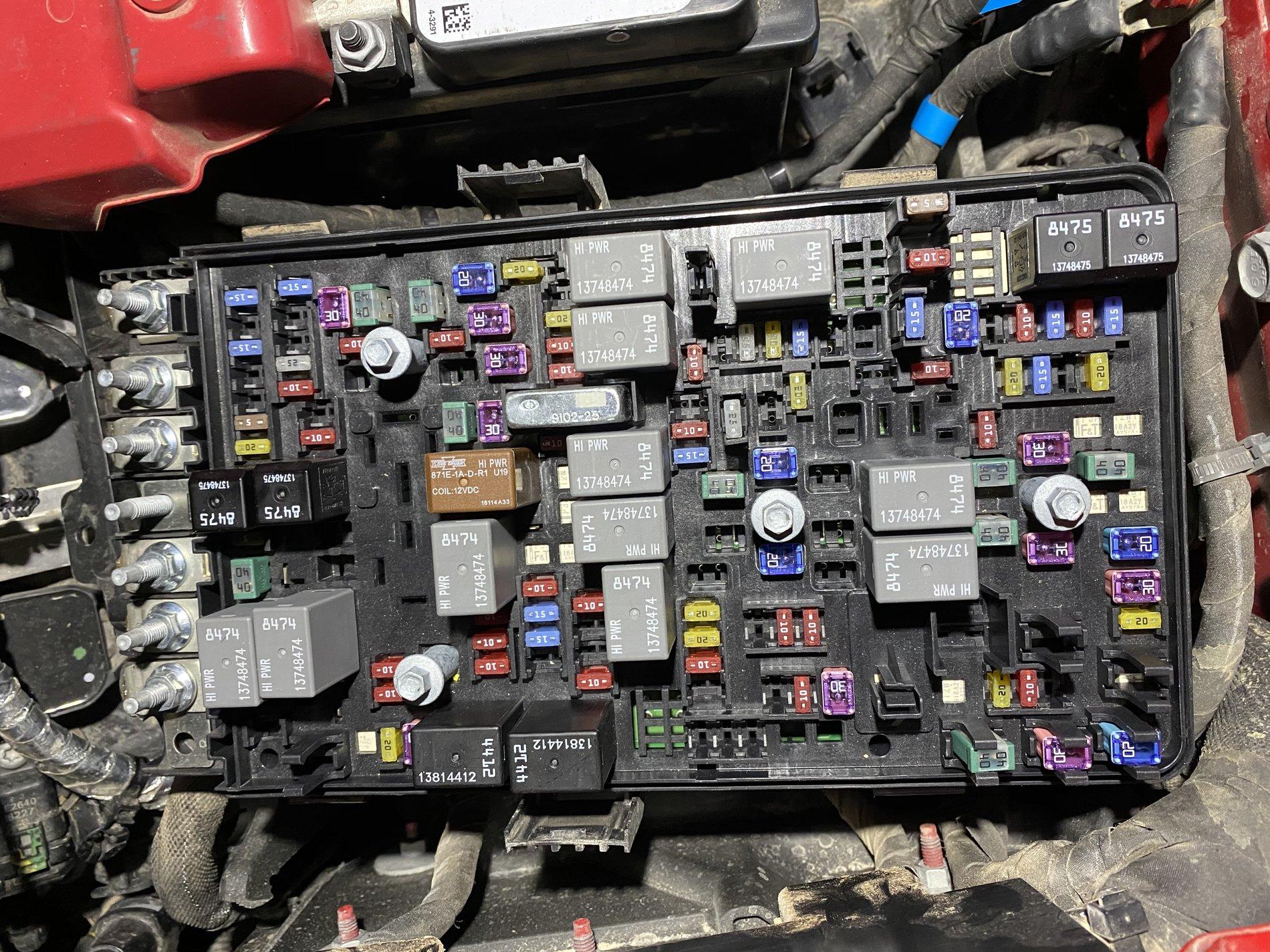 Jeep Wrangler JL Which relay controls the lockers? IMG_0381