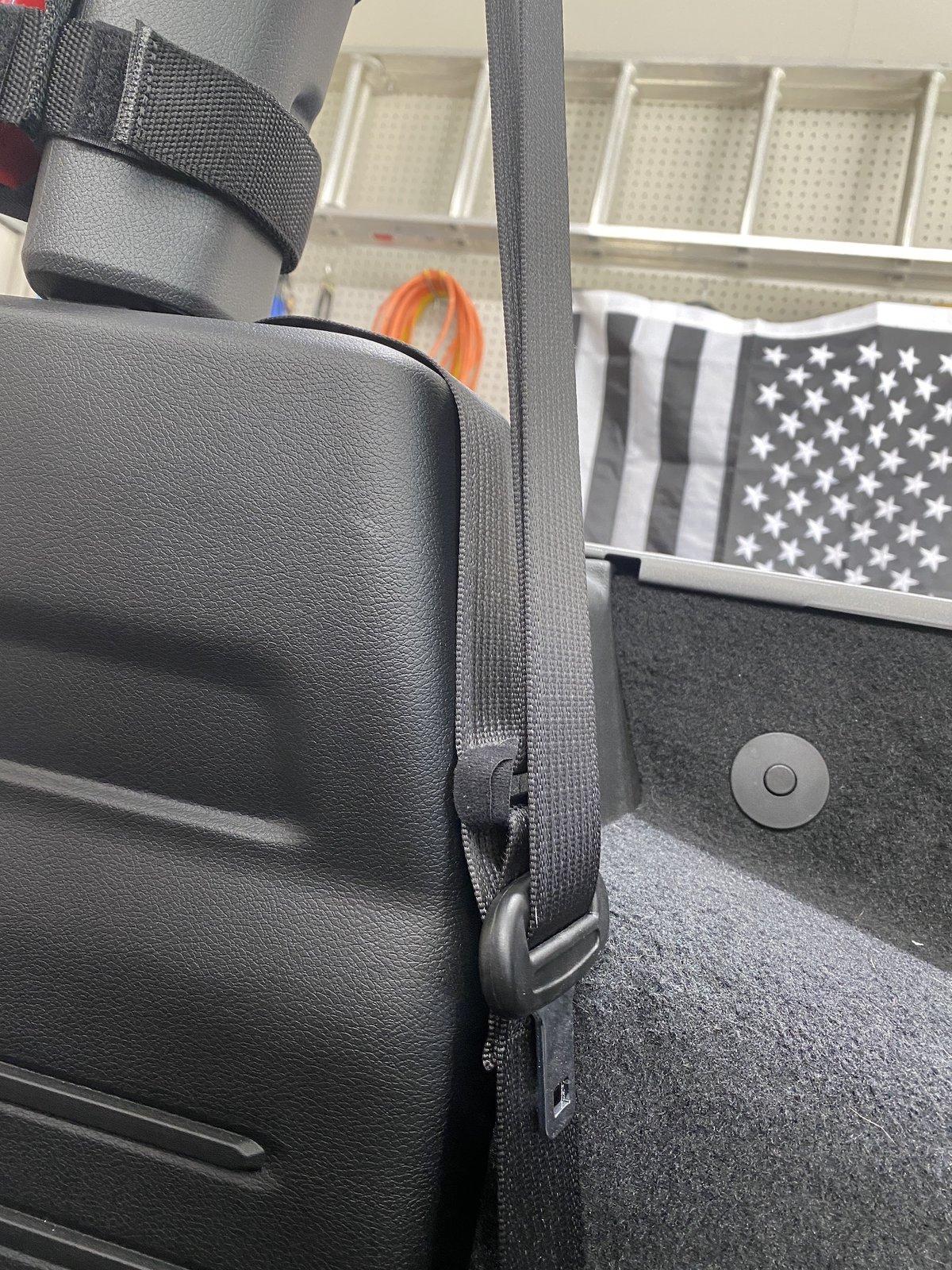Jeep Wrangler JL Flapping rear seat belts on 2dr solution. IMG_8165