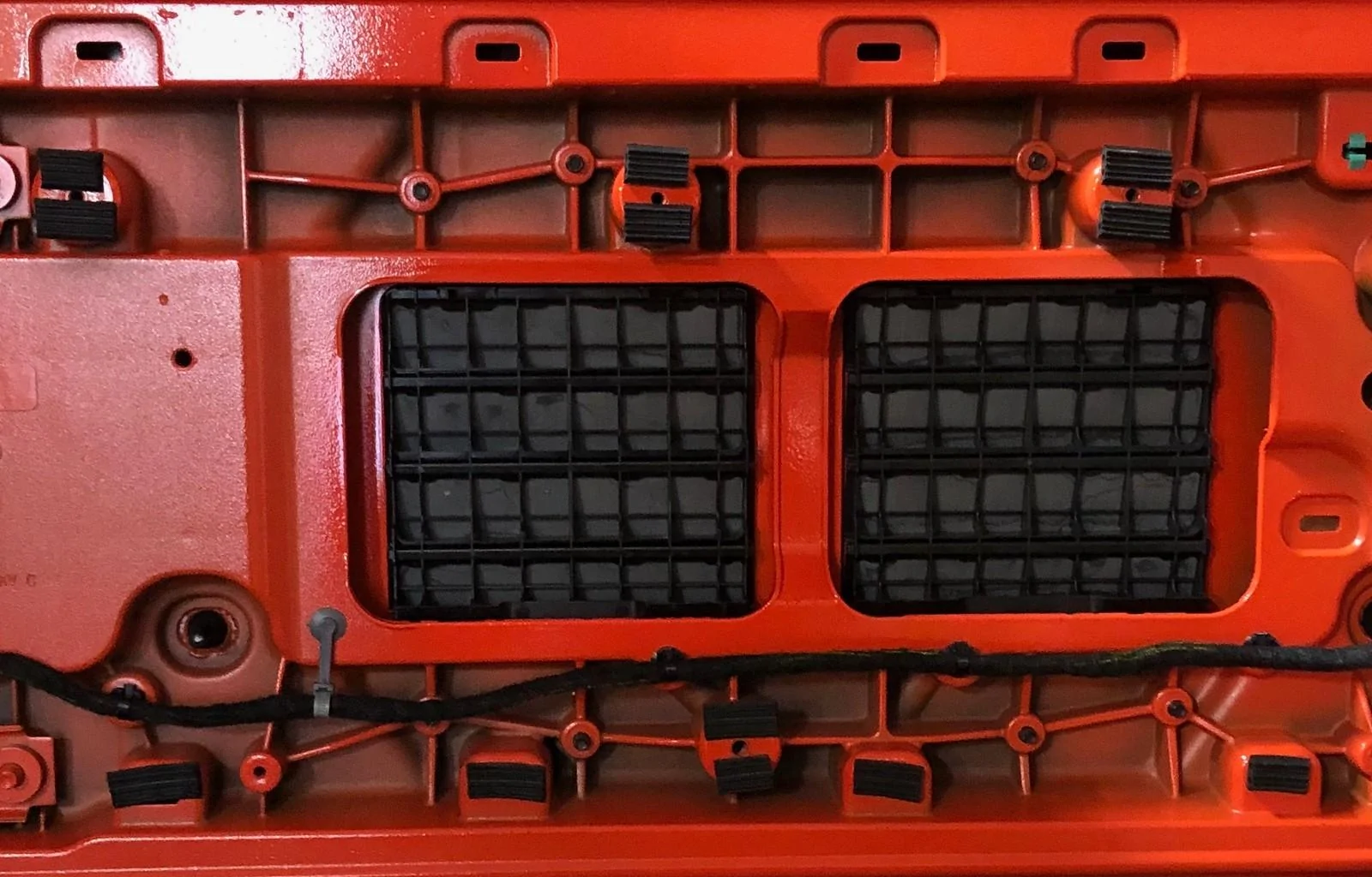 Jeep Wrangler JL 2-door soft top trunk management IMG_6191-X3