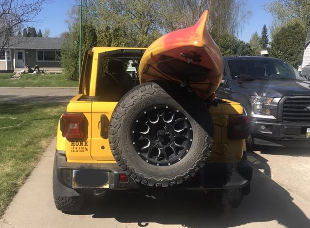 Jeep Wrangler JL Need new brake light (tire) 2DB77714-0FD1-457D-996D-69F7F89C282A