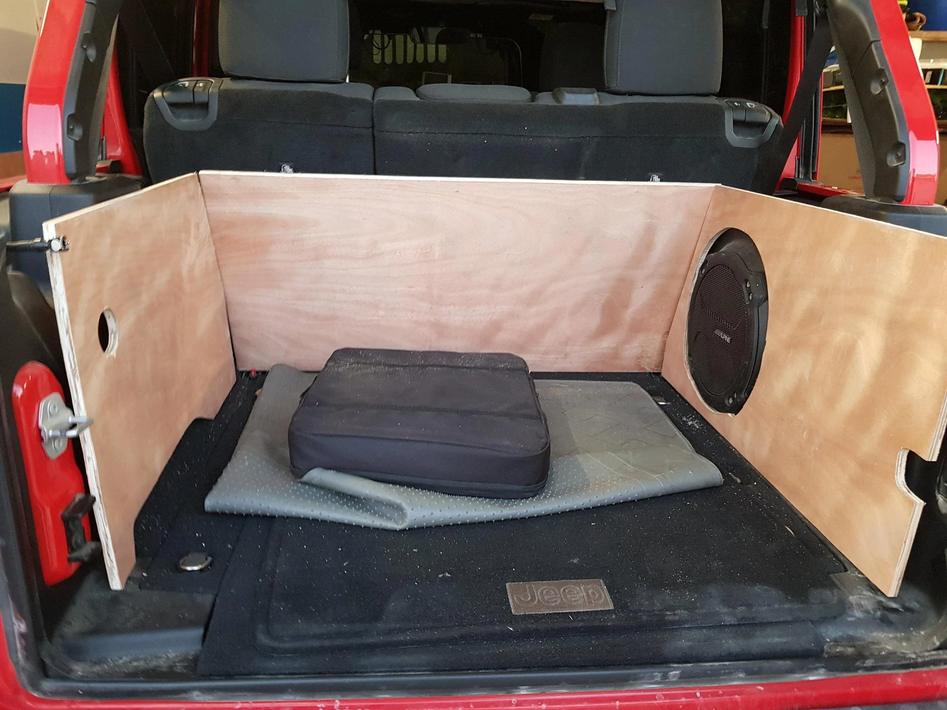 Jeep Wrangler JL Custom cargo "security" enclosure for under $100 20200512_180835
