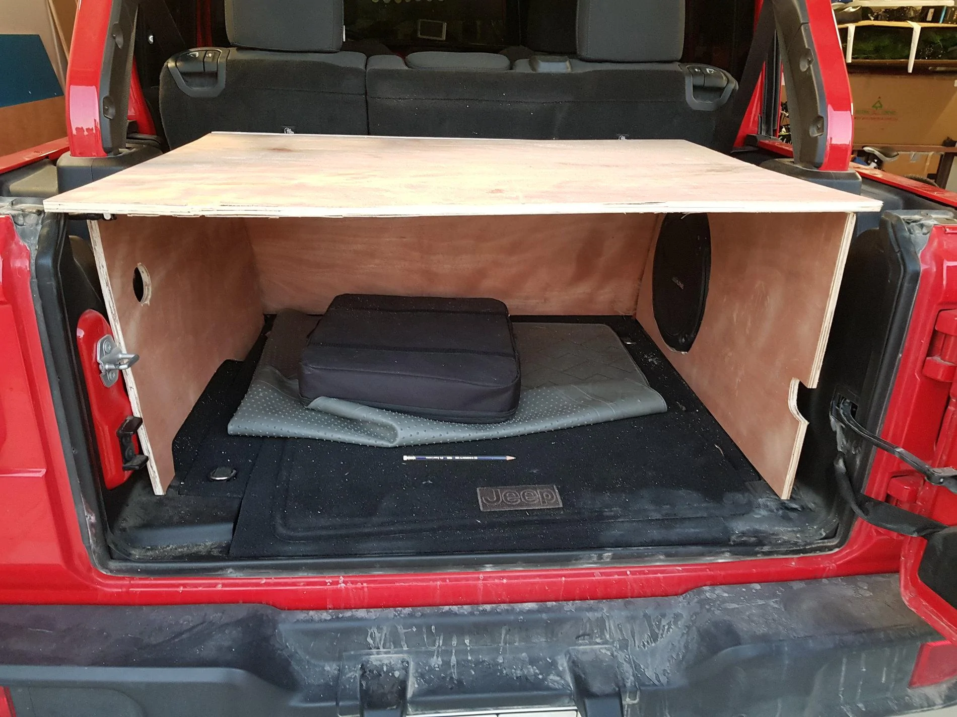 Jeep Wrangler JL Custom cargo "security" enclosure for under $100 20200512_181133