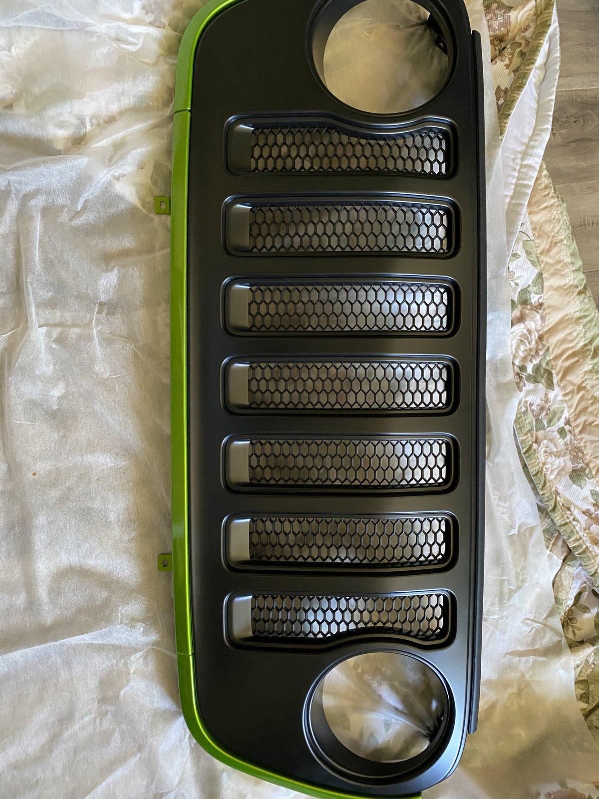 Jeep Wrangler JL Mopar Satin Black Grill DF1B7D68-53EC-40F1-8744-E24329B08B7F