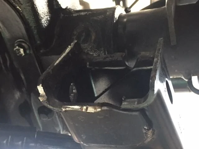 Jeep Wrangler JL Track bar sheared off at the weld. I feel like I’m cursed with my new JL 9CD73C13-78C6-44BB-9663-582175AEAB88