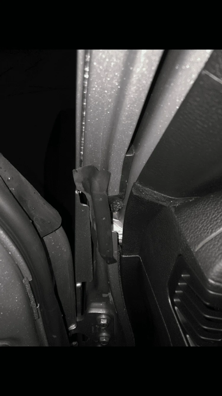 Jeep Wrangler JL Driver side floor is damp! 08DA5CF0-3A57-433F-B229-F0C7249CD9DE