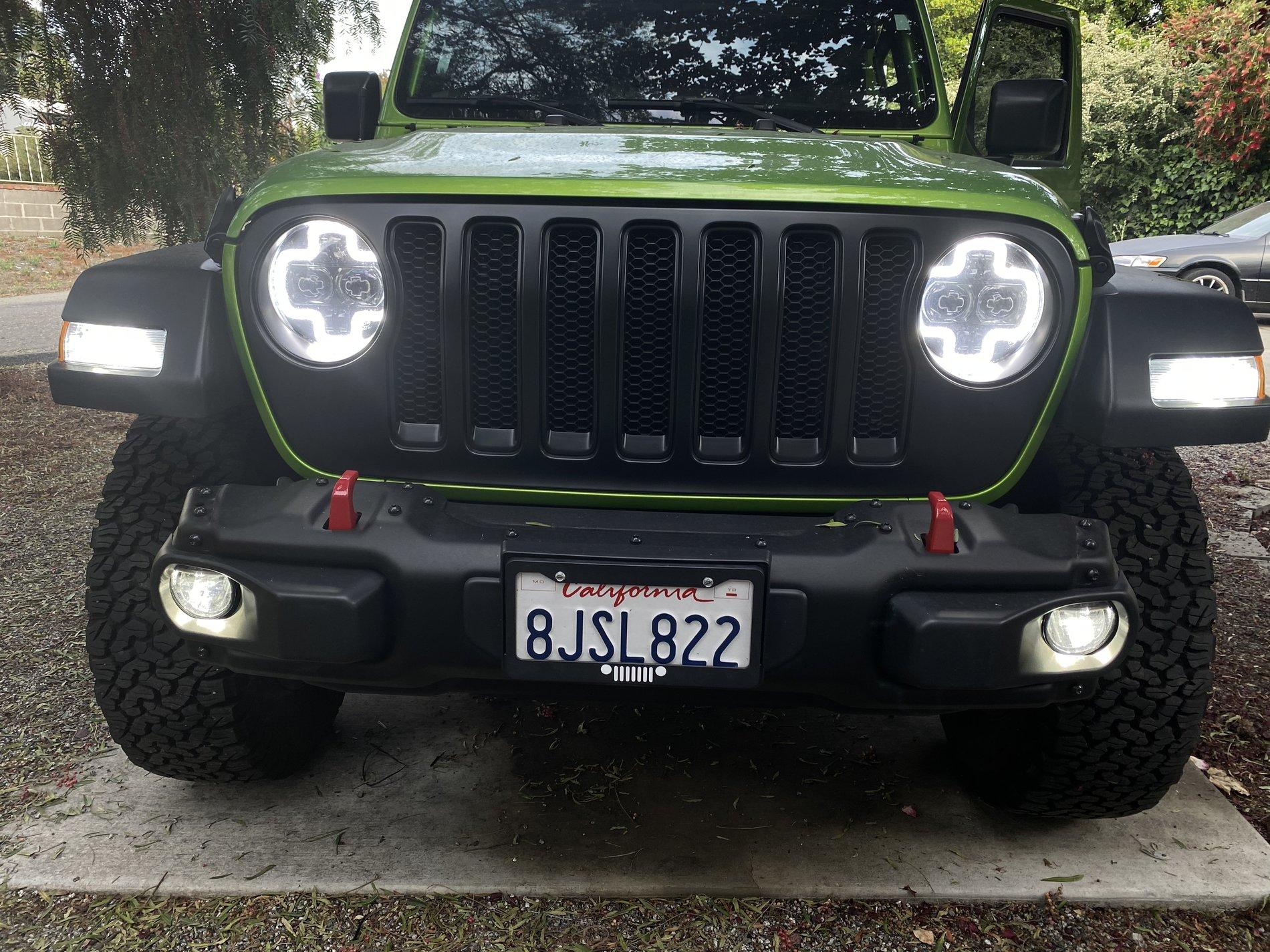 Jeep Wrangler JL Mopar Satin Black Grill 45F4EA77-8523-4696-B06B-AFAFBFCEF459