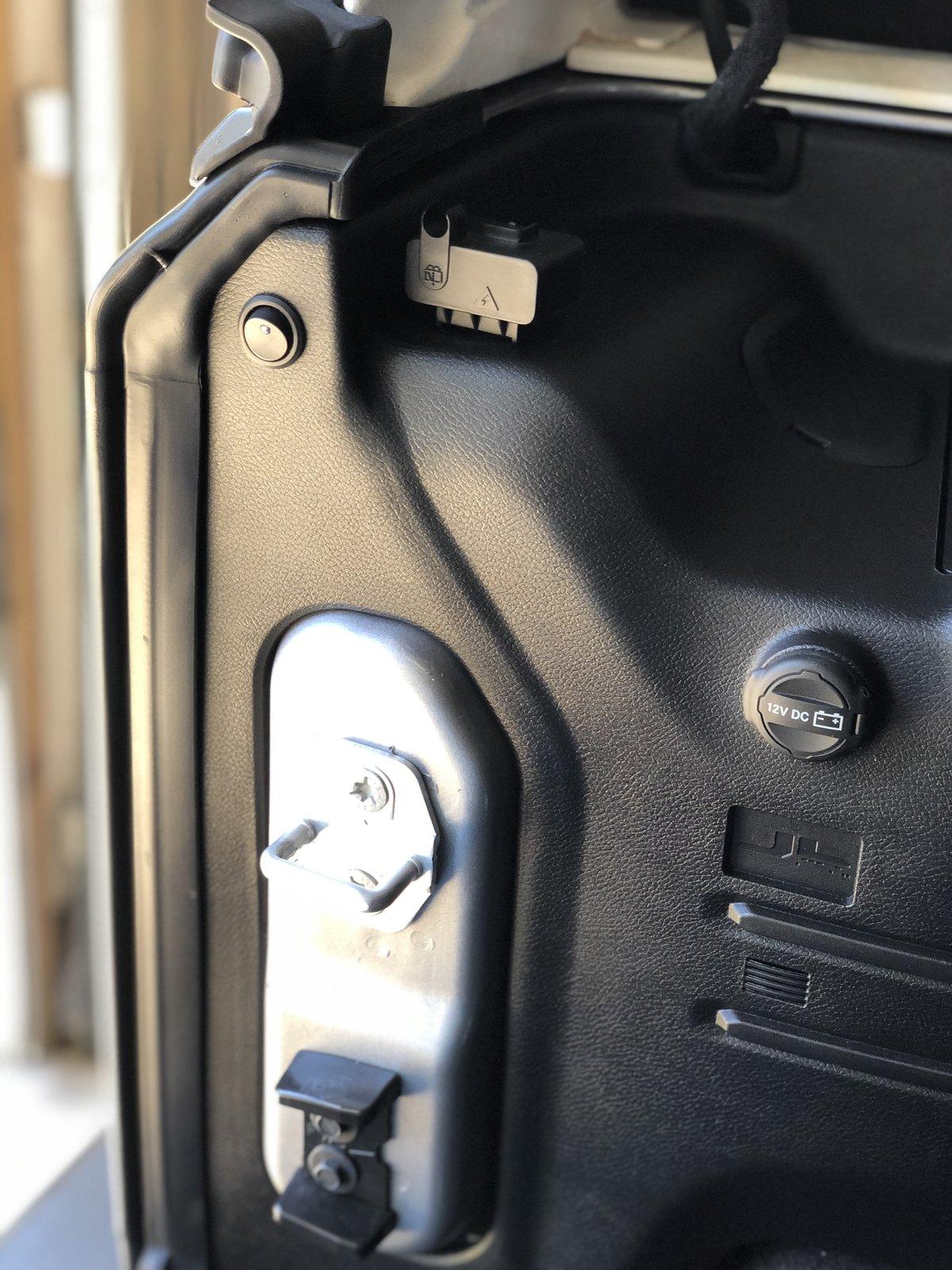 Jeep Wrangler JL JL Cargo Area Lighting Upgrade 93937C5B-5CF3-44F5-8F8A-18B65E2ADB79