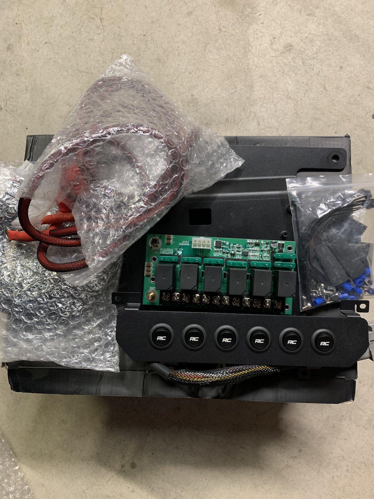 Jeep Wrangler JL FS Rough Country MLC-6 Controller FE4F9277-68A2-42B6-A038-D77F8E7A5F70
