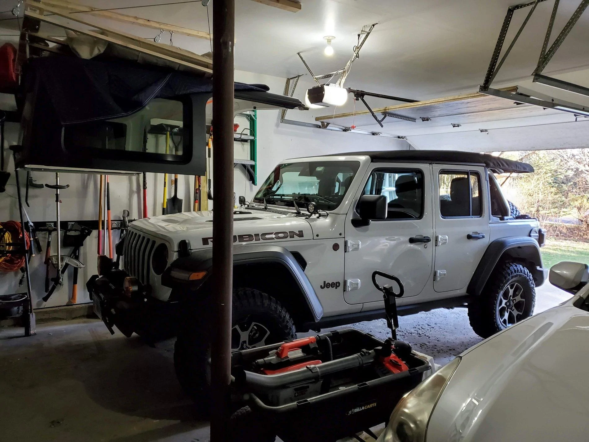 Jeep Wrangler JL Hard top storage 20200405_175231