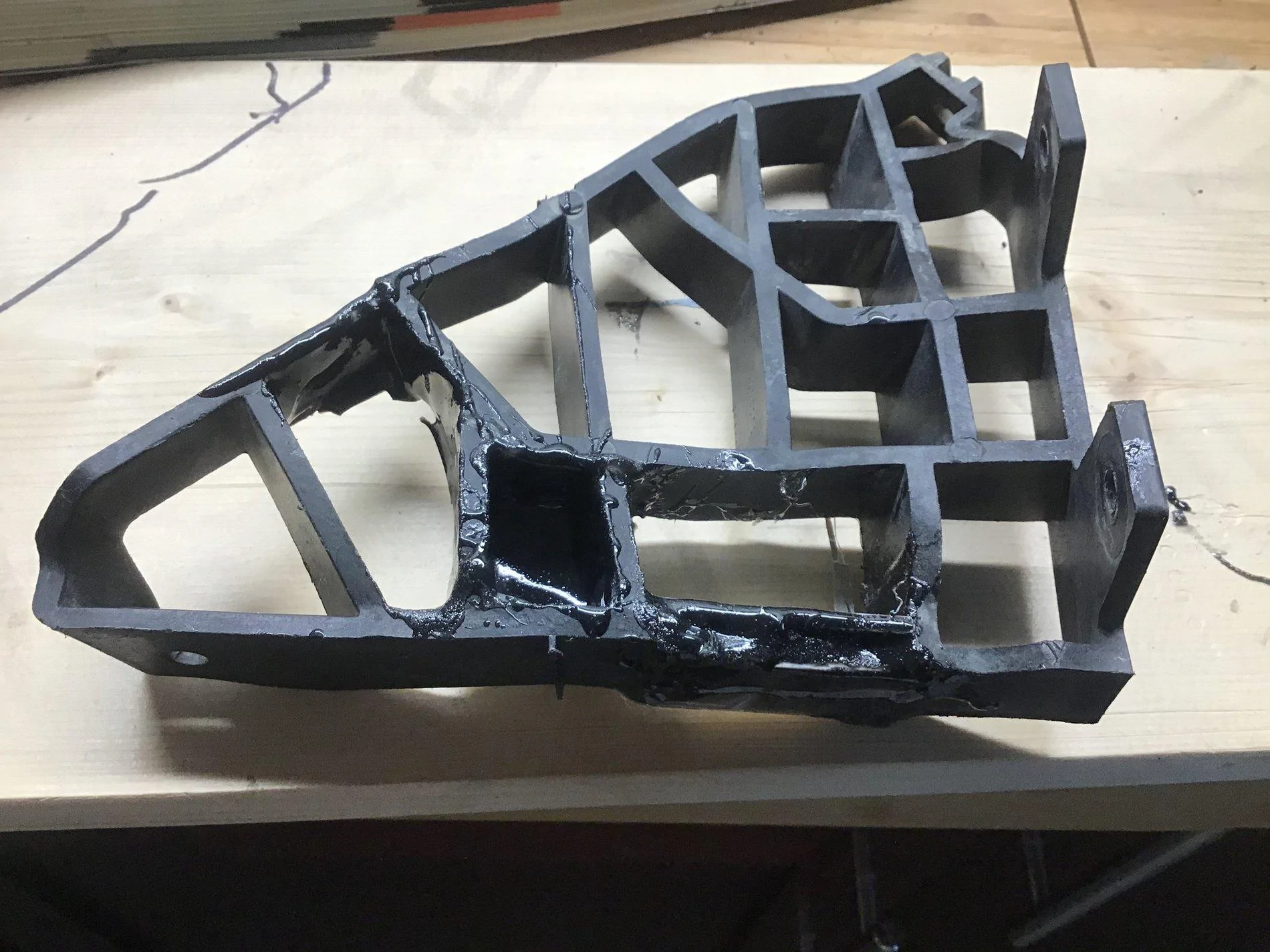 Jeep Wrangler JL JLUR front fender bracket 66603FDE-C41D-4366-B836-6400B5A63389
