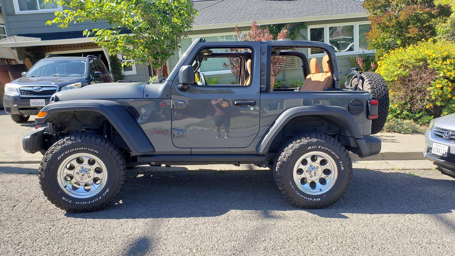 Jeep Wrangler JL Pic request: Stock Rubicon w/ offset wheels 20200525_100436