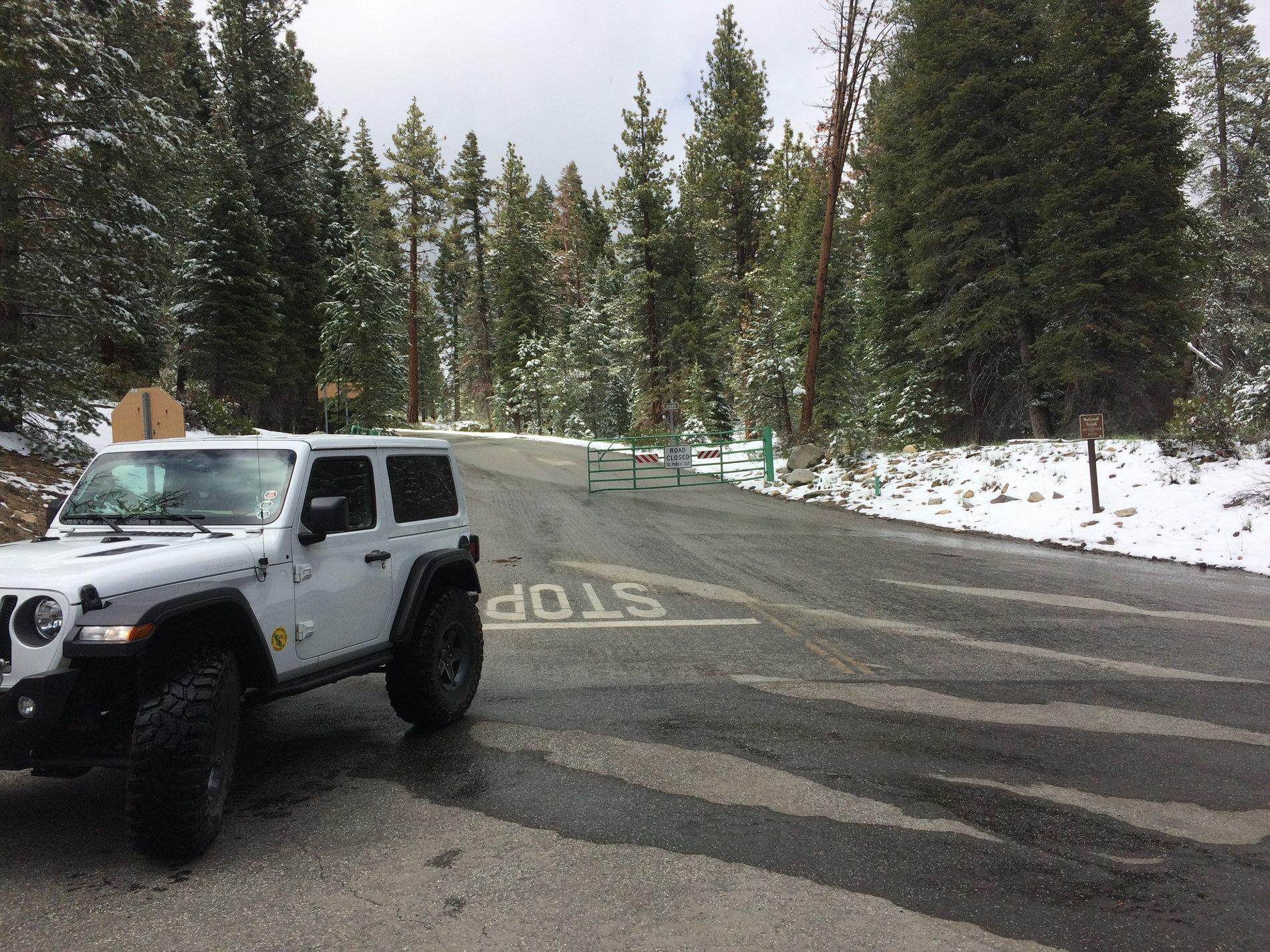 Jeep Wrangler JL Monache Meadow sherman pass-blackrock f.s. entranc