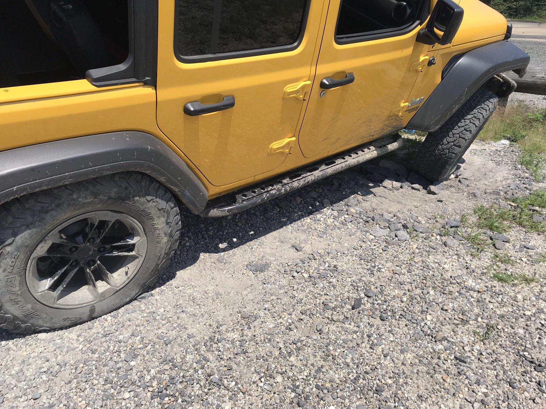 Jeep Wrangler JL R18 vs R17 9DB45779-FE7F-4F78-90F0-51285092E055