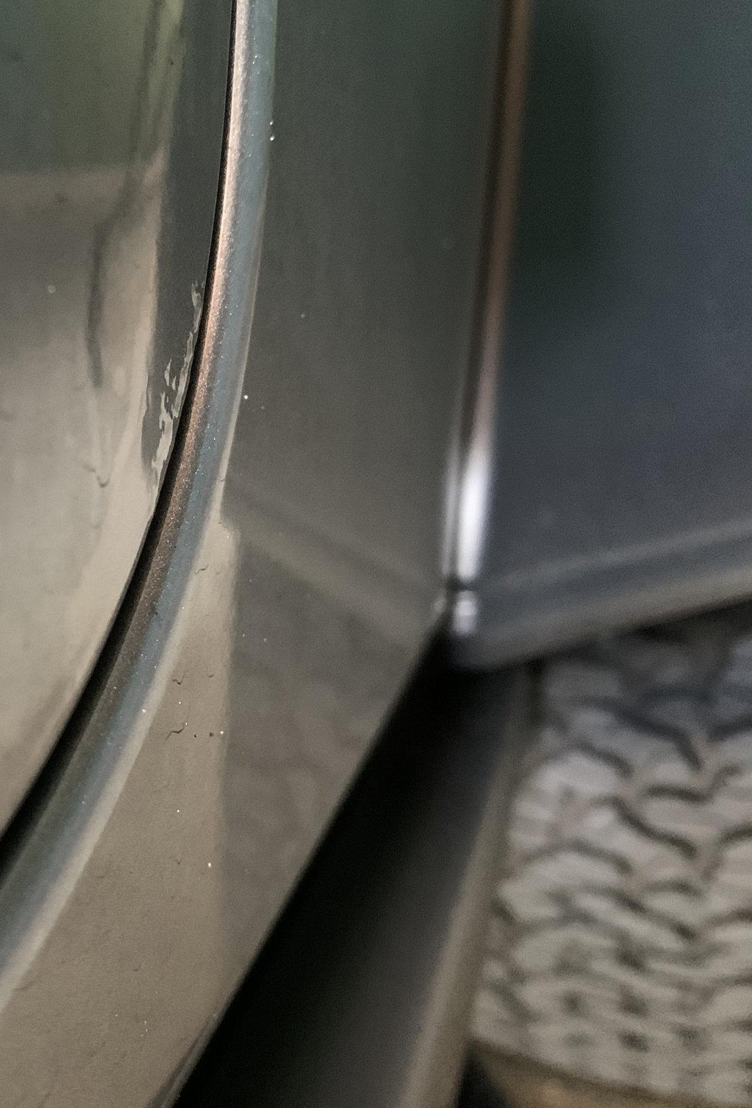 Jeep Wrangler JL Bubbles in Paint at Door Hinges Unknown-1