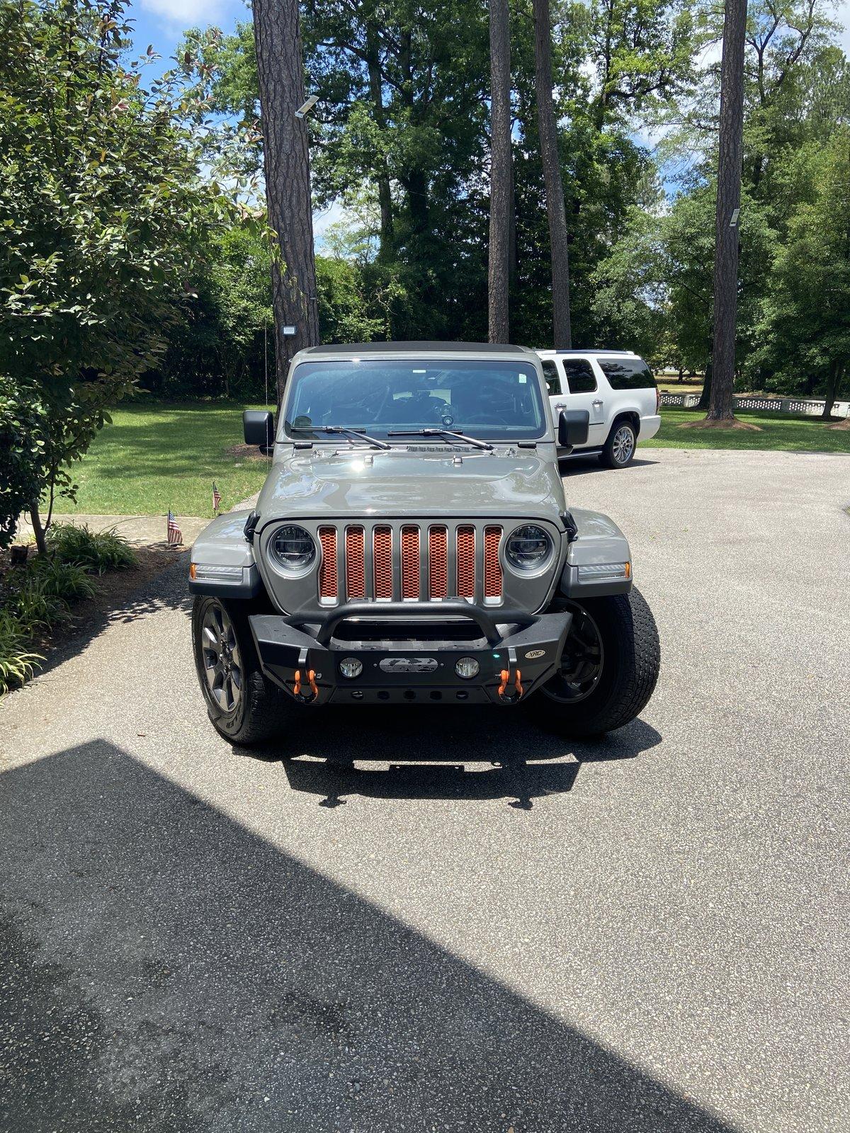 Jeep Wrangler JL Replacing billet silver grille inserts with black 4432E839-5DA7-4197-80FE-F1C71322A7E1
