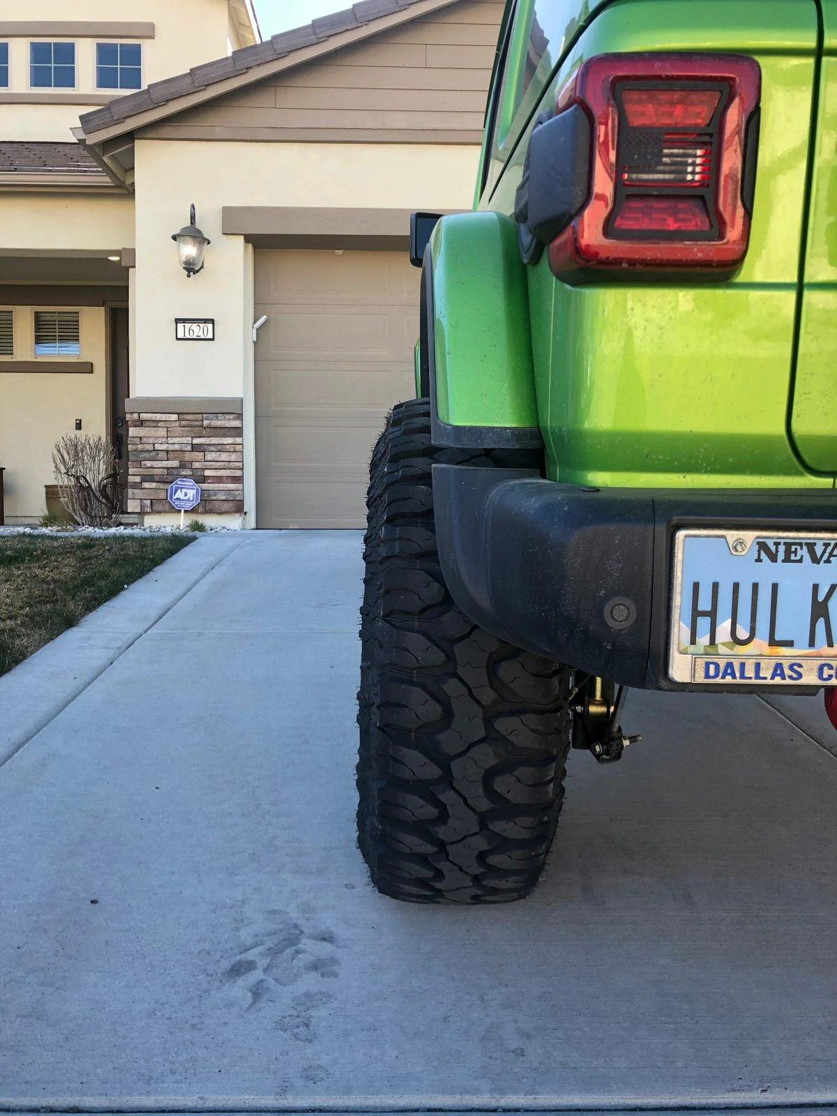 Jeep Wrangler JL Wheels with removable rash rings IMG_5303