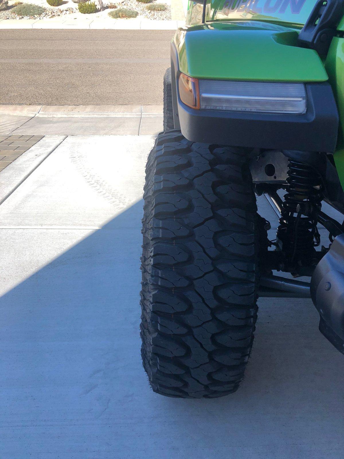 Jeep Wrangler JL Wheels with removable rash rings IMG_5305