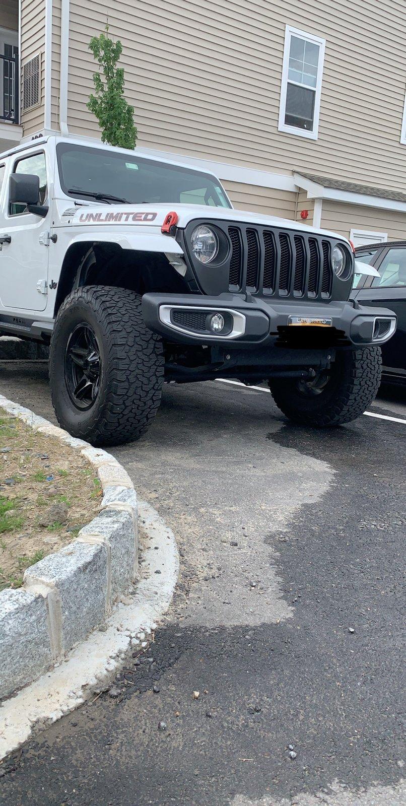 Jeep Wrangler JL Mopar Satin Black Grill B850B70B-9FF3-4F02-A533-6F0F65823783