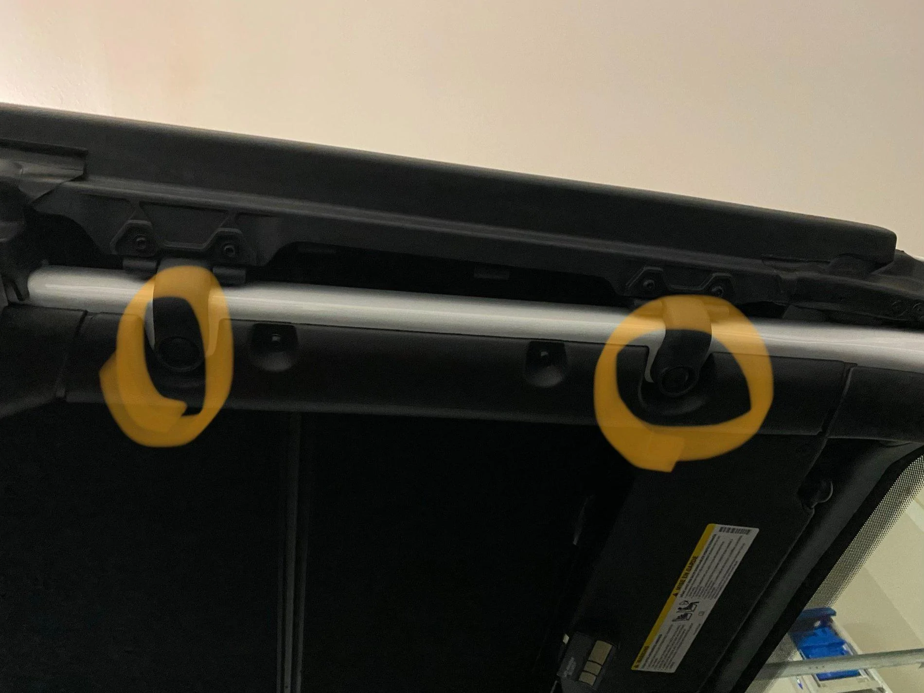 Jeep Wrangler JL Grab handles? IMG_9917