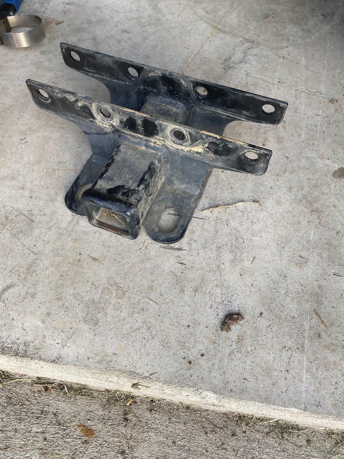Jeep Wrangler JL OEM trailer hitch 62B0E748-AA87-4B32-92EB-F75EAA60CB48