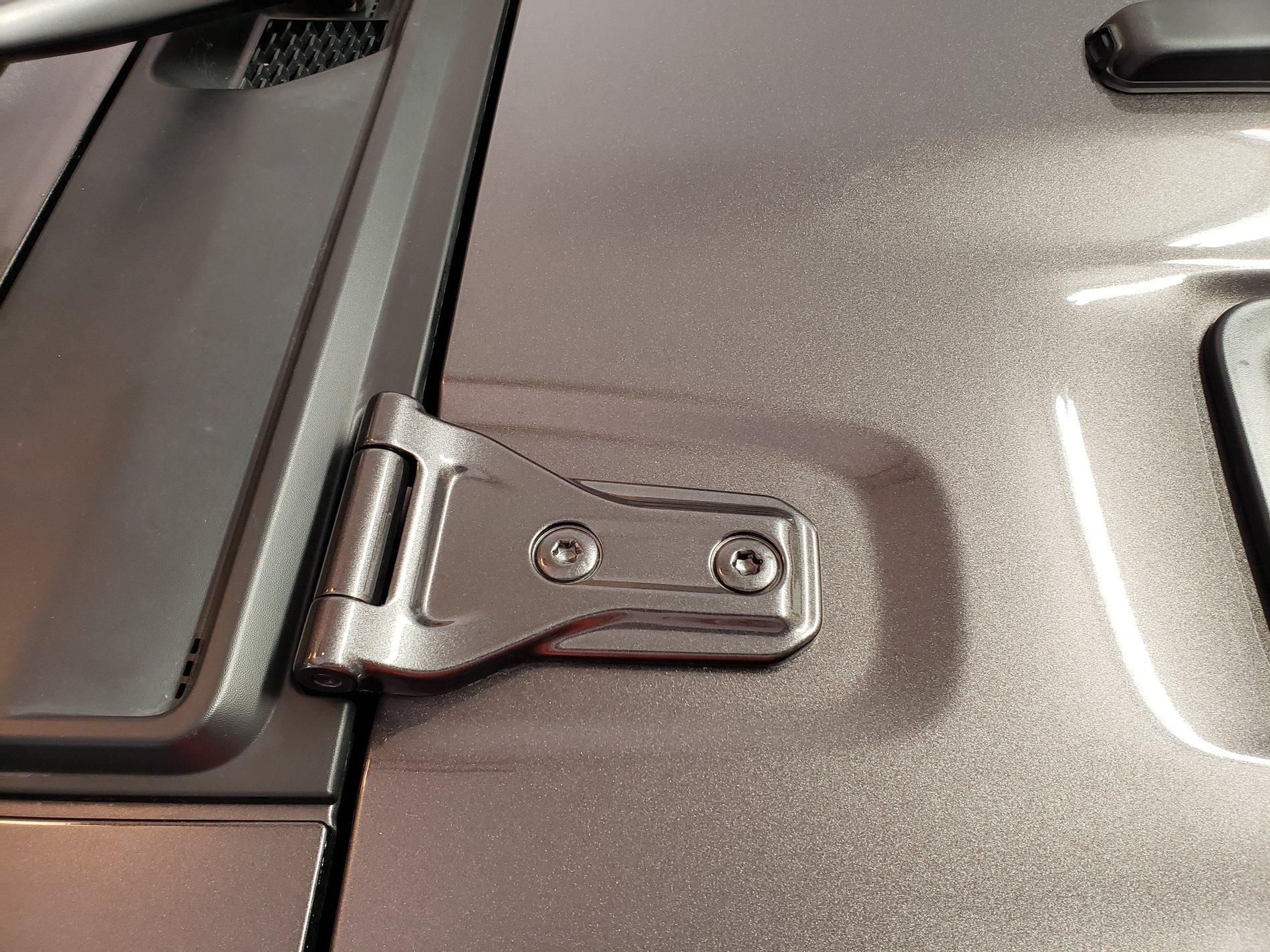 Jeep Wrangler JL Bubbles in Paint at Door Hinges 20200605_110257