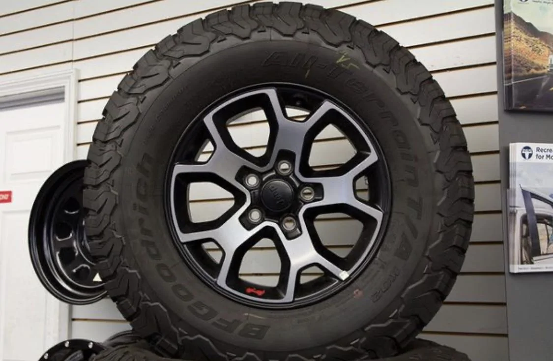 Jeep Wrangler JL Rubicon wheels 8FEF7AD6-215F-4749-9F66-E9F5B5970BDE