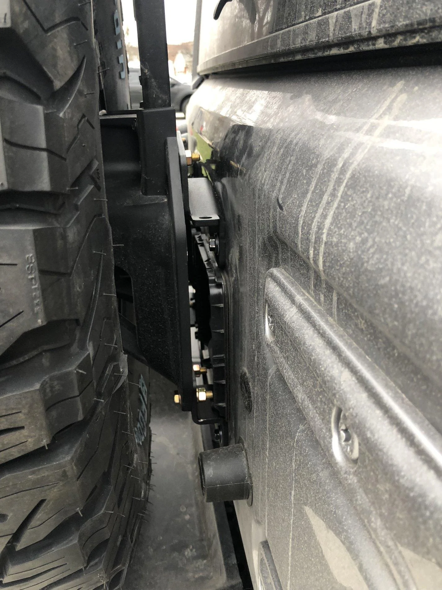 Jeep Wrangler JL ACE stock tire carrier riser installed IMG_1464