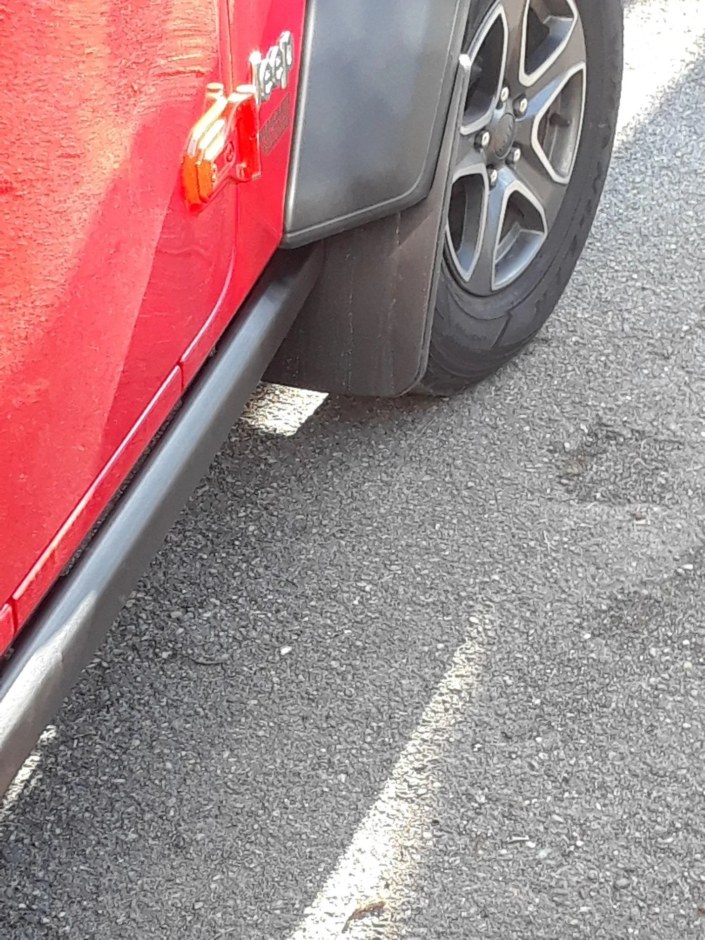 Jeep Wrangler JL My JlU Rubicon keeps throwing rocks on to itself. Fender protection? 20180418_172846