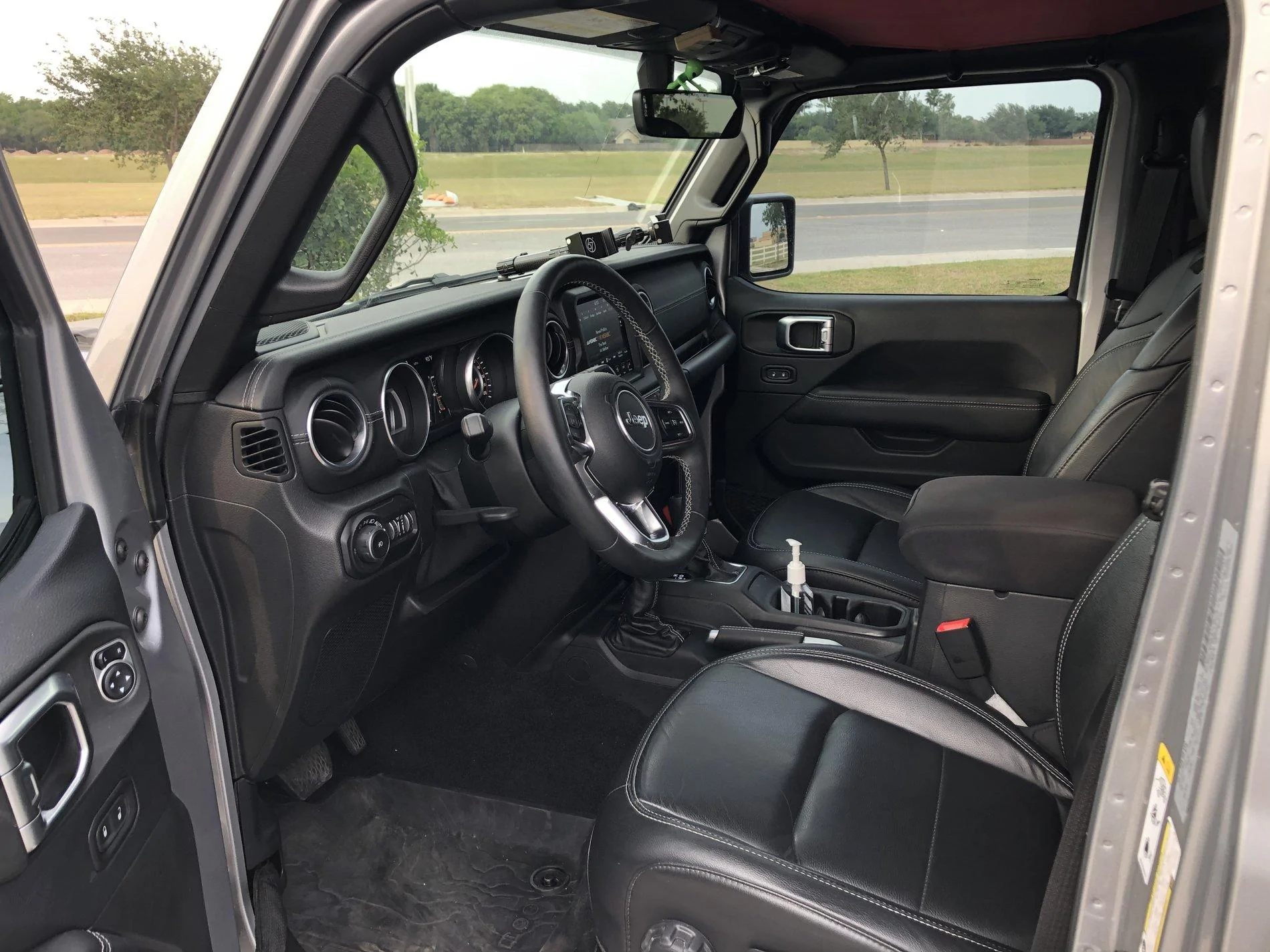 Jeep Wrangler JL 2018 Moab Edition (Price Drop) B32953C8-547B-4E58-A31B-983EED9FE29C