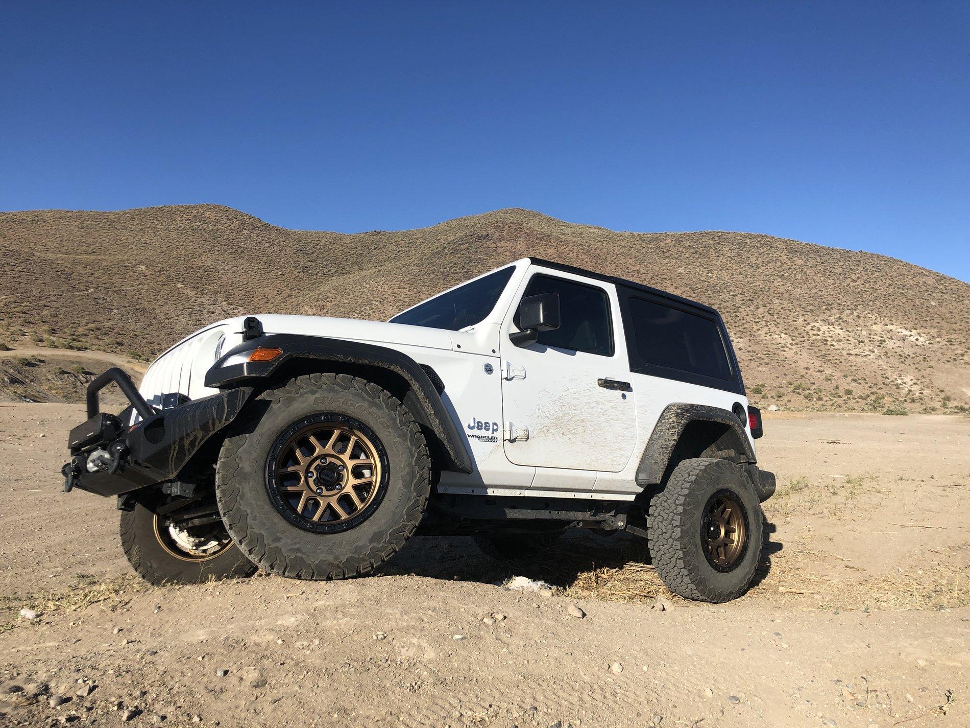 Jeep Wrangler JL Ideal offset/backspacing JL IMG_8705.JPG