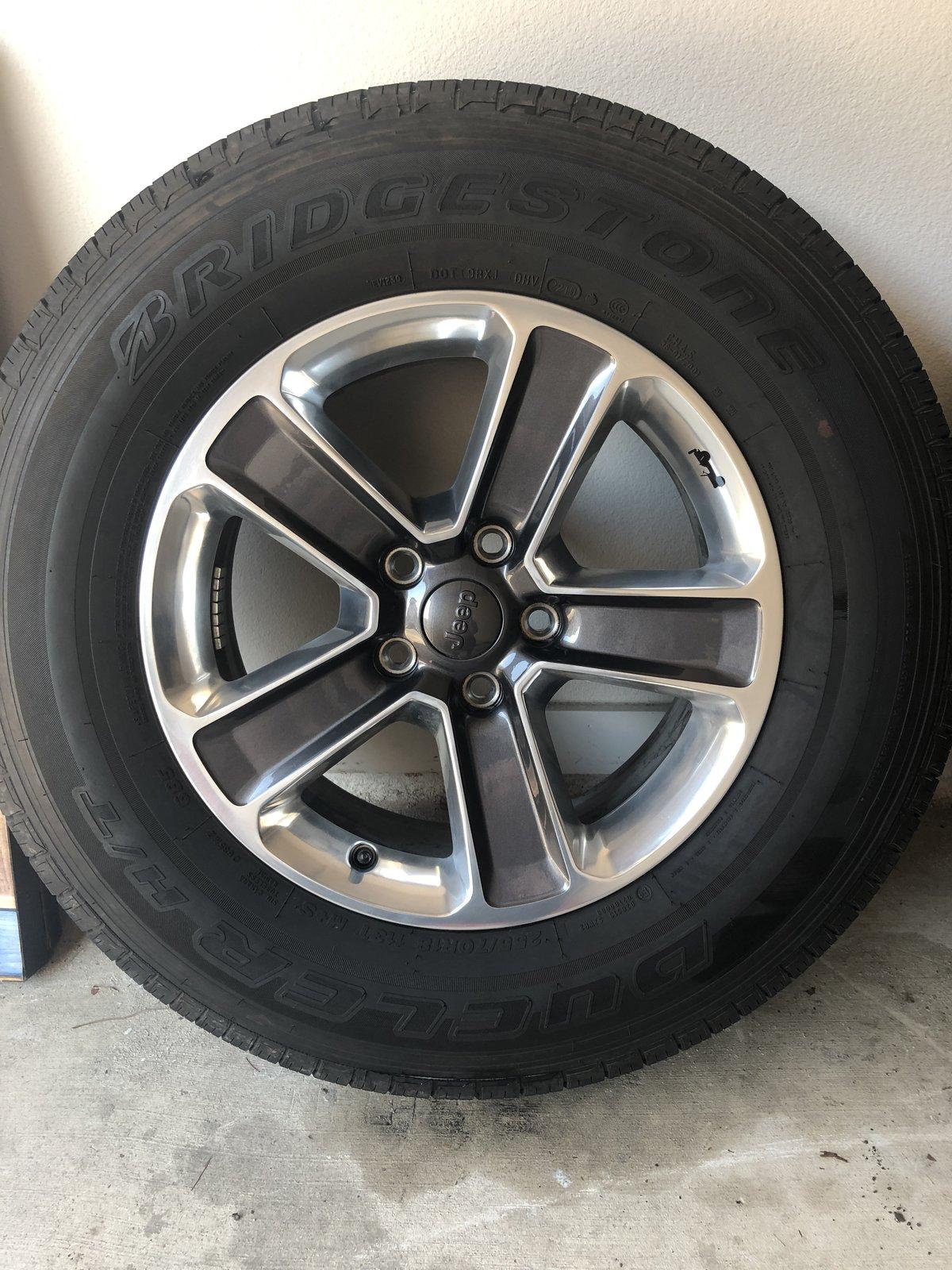 Jeep Wrangler JL 2019 JLU Sahara Wheels E15EF946-3C3B-492B-8736-148AD8E37278