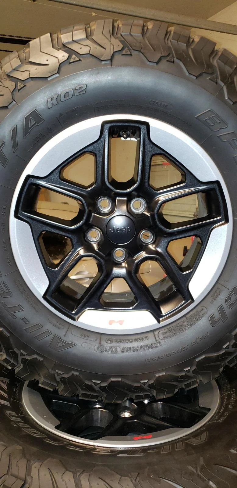 Jeep Wrangler JL Rubicon Wheels-Factory Upgrade Wheel1