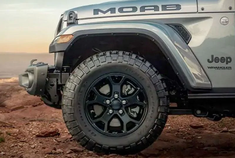 Jeep Wrangler JL MOAB Wheels, Tires with TPMS 2019_jeep_MOAB_tread_confidenc