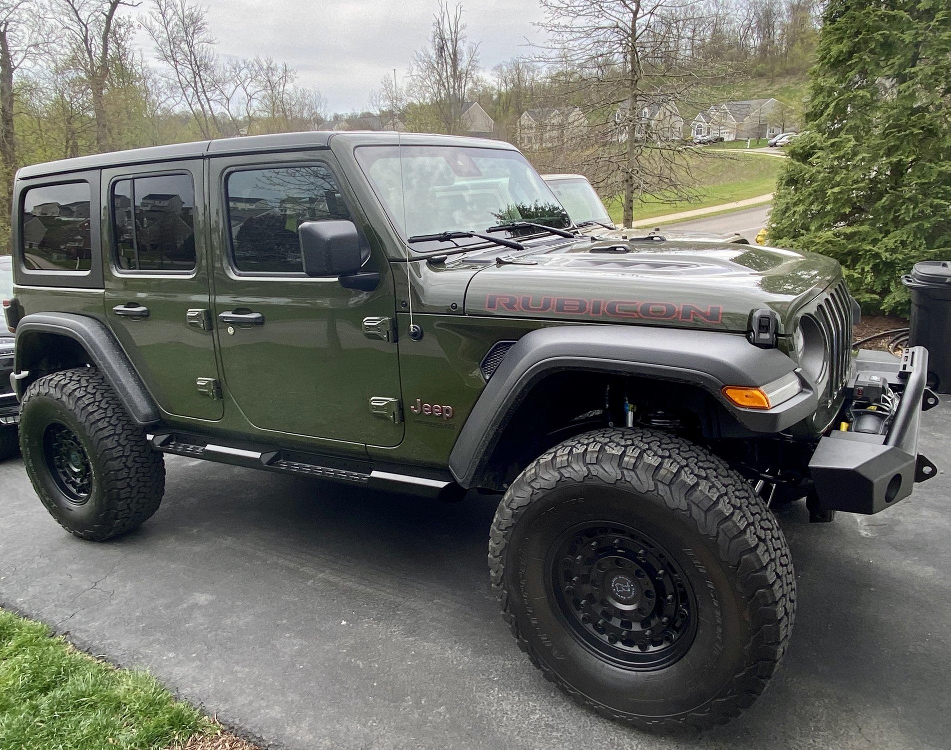 Jeep Wrangler JL LOD Destroyer front mid-width bumper Sarge Green B8C256A7-EB04-476B-AE6F-69F2B418B9E9