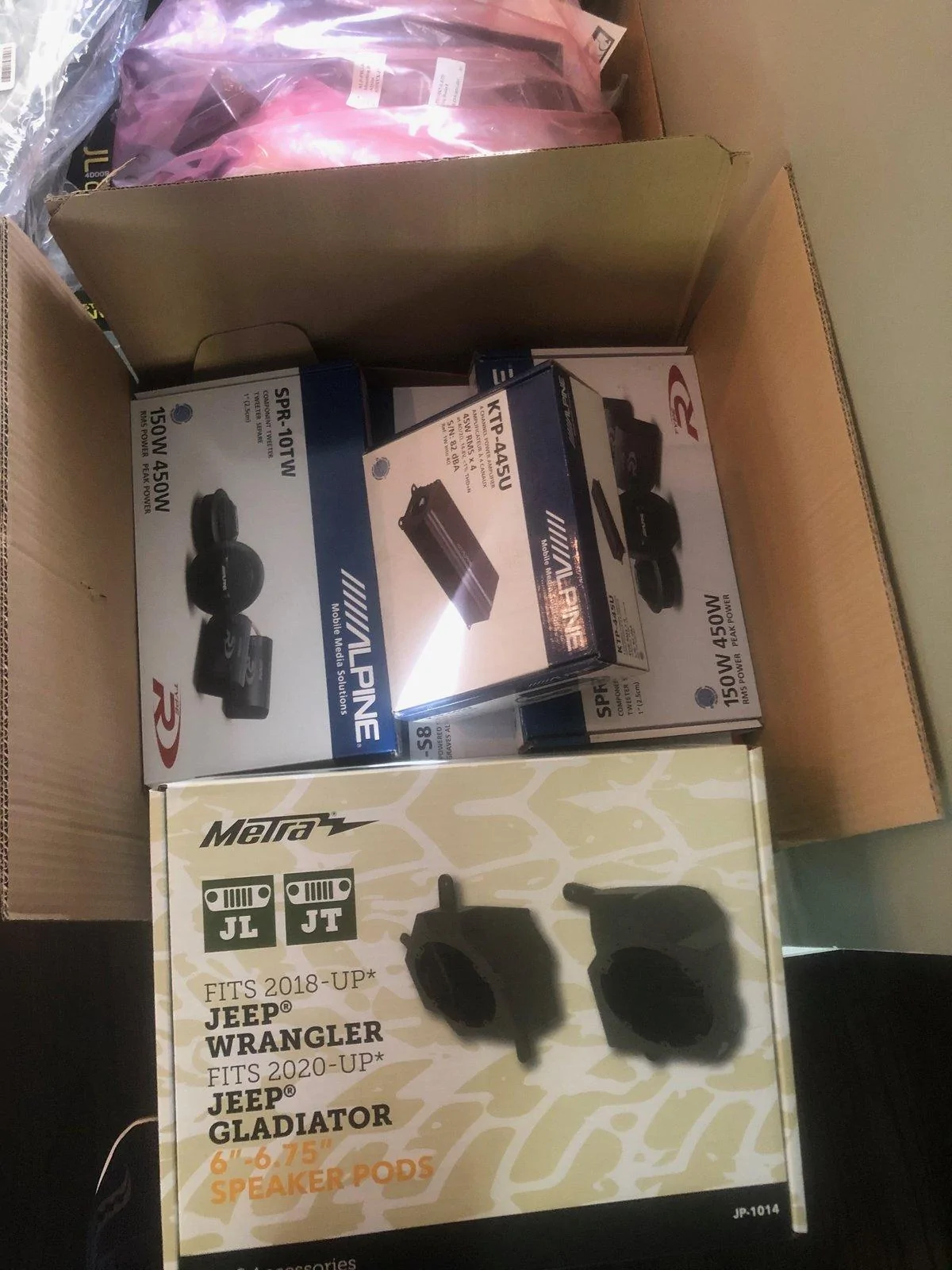 Jeep Wrangler JL Plug and Play amp upgrade to basic system IMG_0568