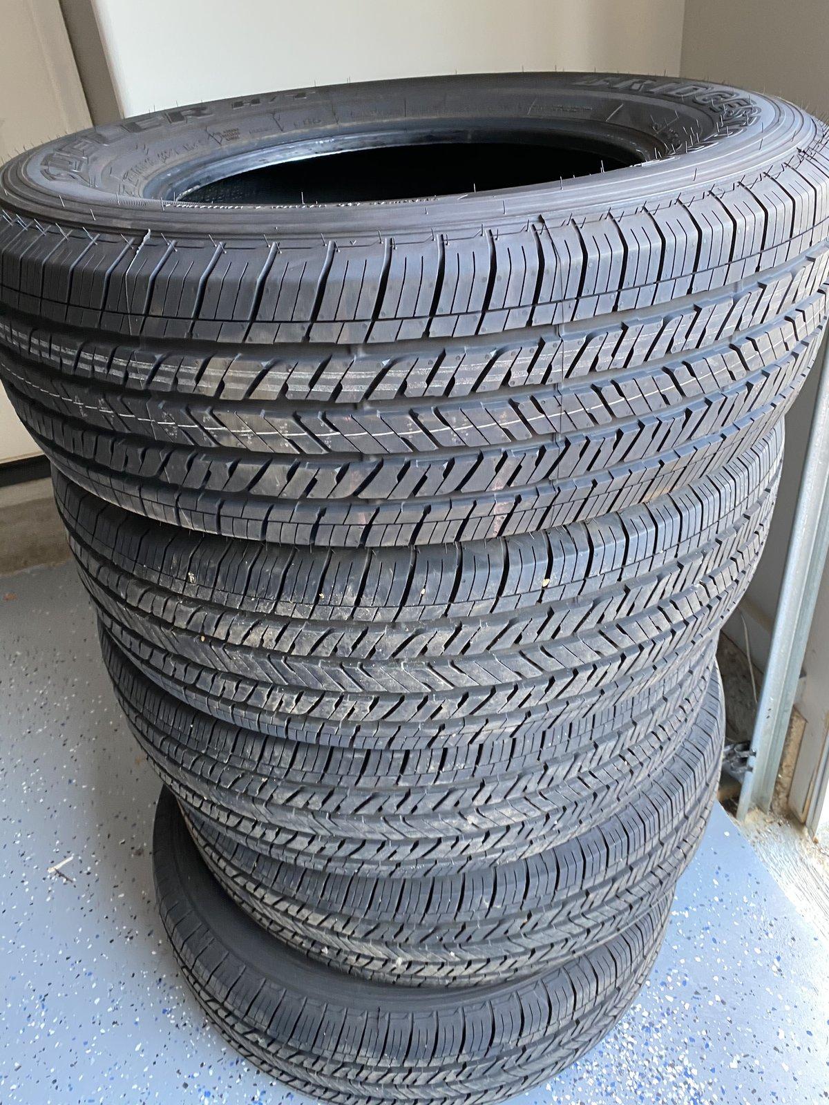 Jeep Wrangler JL 2k Bridgestone Takeoff tires 3D3329F8-302C-4CCD-9C1D-C19F4411F095