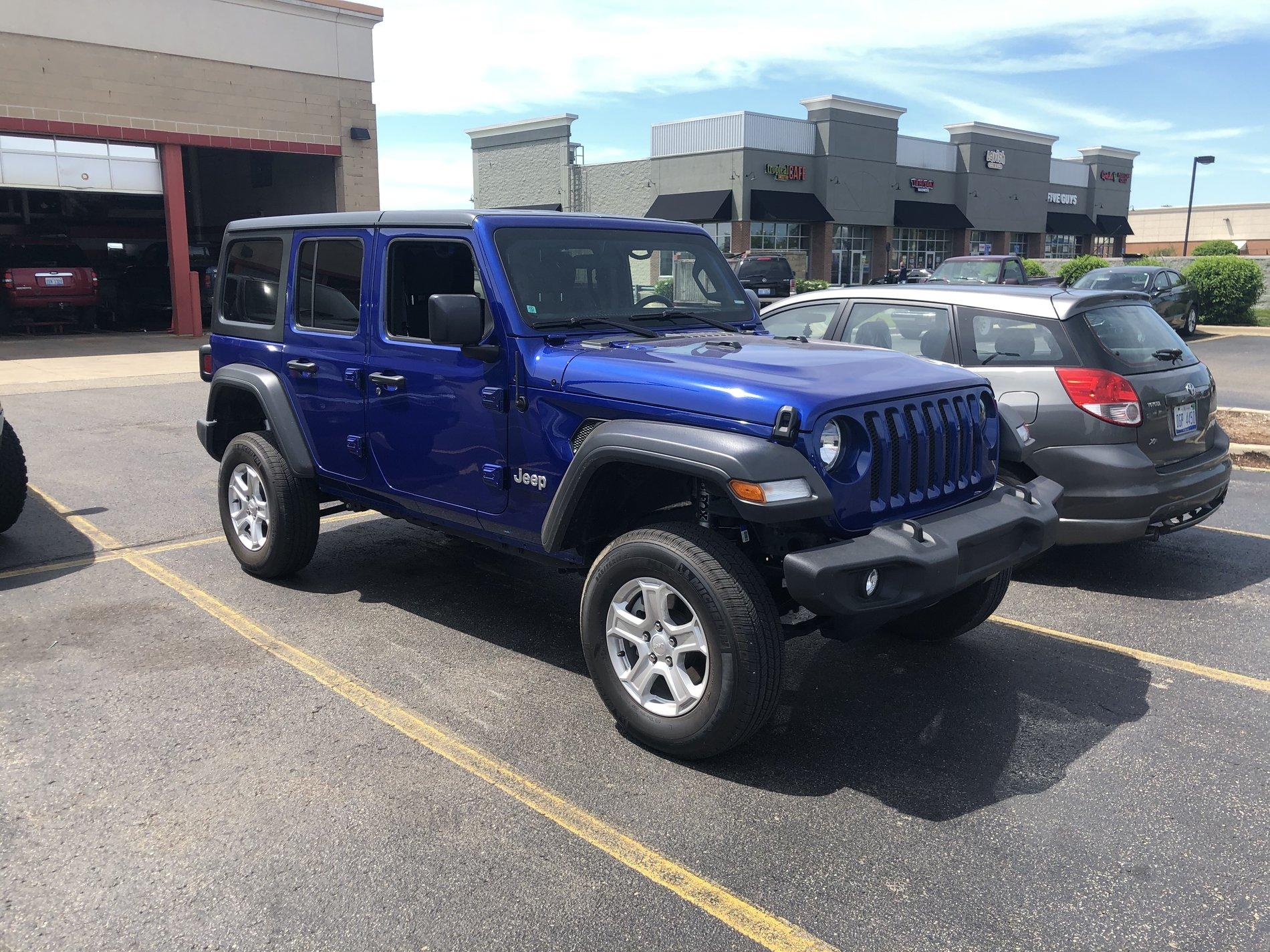 Jeep Wrangler JL Let The Fun Begin 98775EA0-CFC0-41C3-B616-FC08C7A228AC