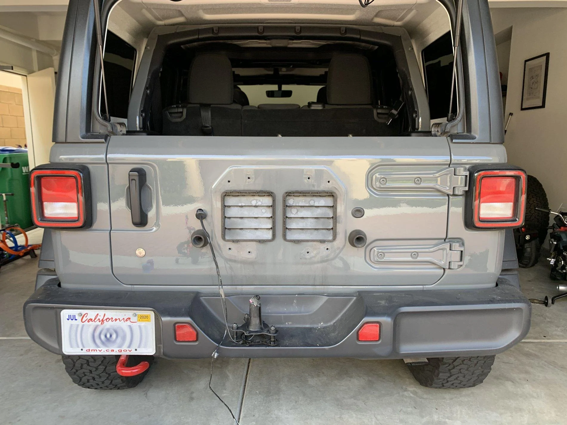 Jeep Wrangler JL AAL Spare Tire Delete Kit 6_aebd56d5-acc9-448e-bc41-90d1822d5d8d
