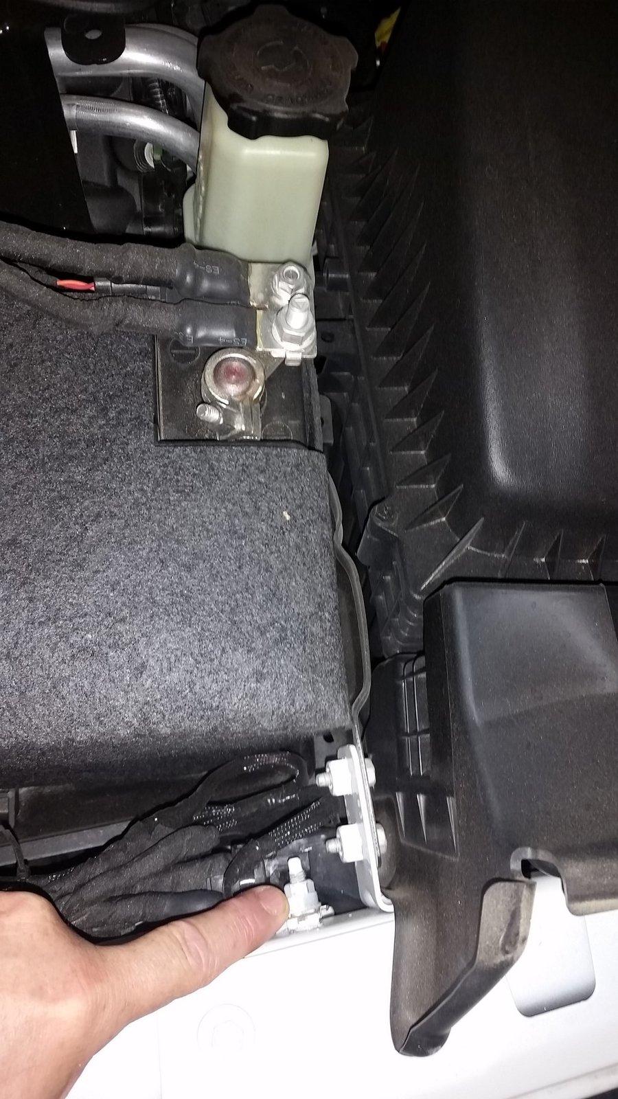 Jeep Wrangler JL What is this wire? groundpoint by battery