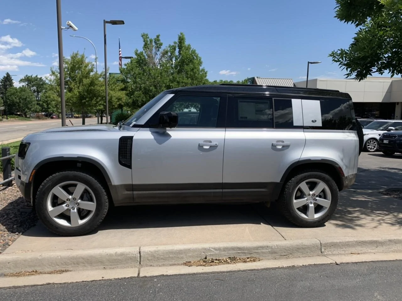 Jeep Wrangler JL Test drove Land Rover Defender 5CB283C7-4637-4B06-8EDA-32D693CFE389
