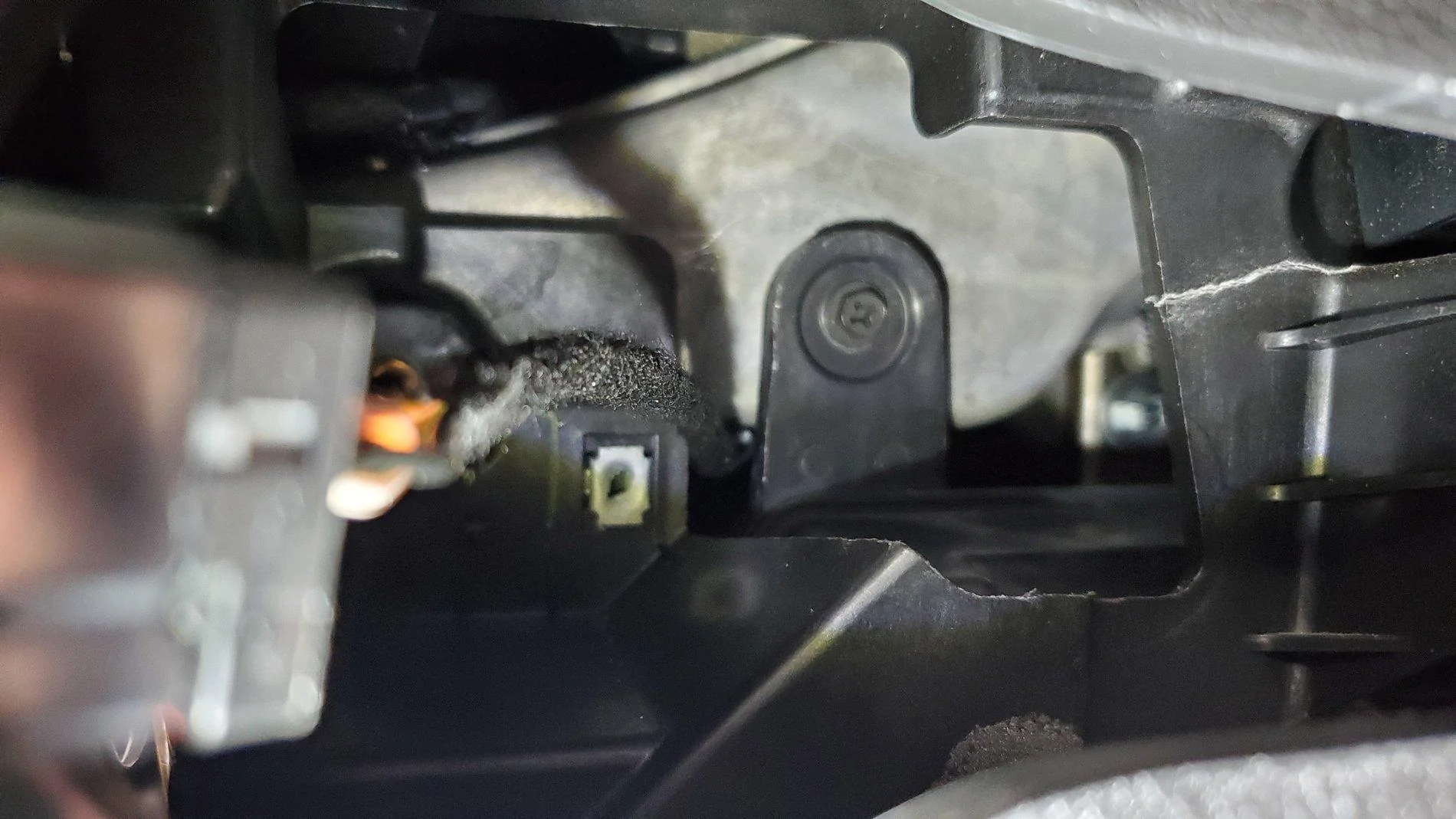 Jeep Wrangler JL Adding an Aftermarket Amp(s) 20200621_101519