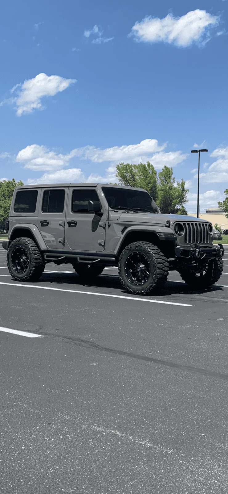 Jeep Wrangler JL Sting gray blacked out 4DBE8AFD-9BB3-4D62-973F-506EA9F5E8BB