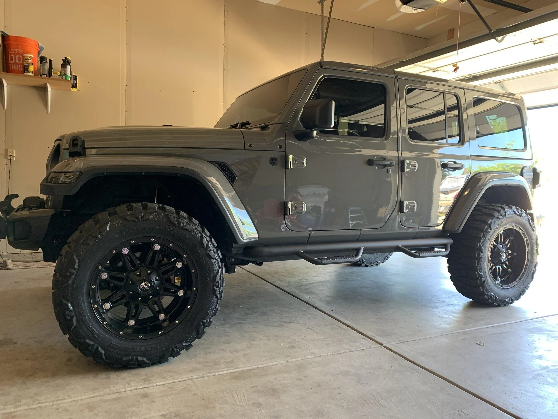 Jeep Wrangler JL Sting gray or black? 3AAA0109-B4B2-49F4-98FA-96DDA84685B8