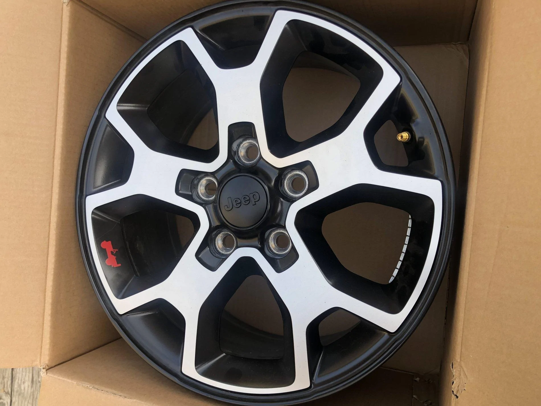 Jeep Wrangler JL Perfect Rubicon Take-off Wheels! 4AE20976-7329-4C75-BC87-A4A66EC84CCA