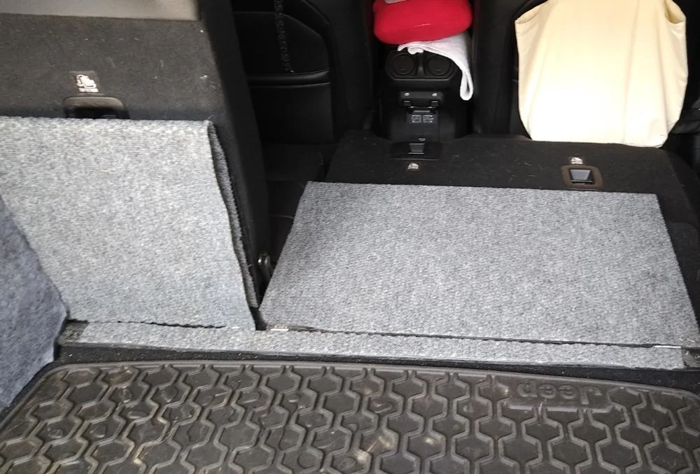 Jeep Wrangler JL Custom cargo "security" enclosure for under $100 split mod 3