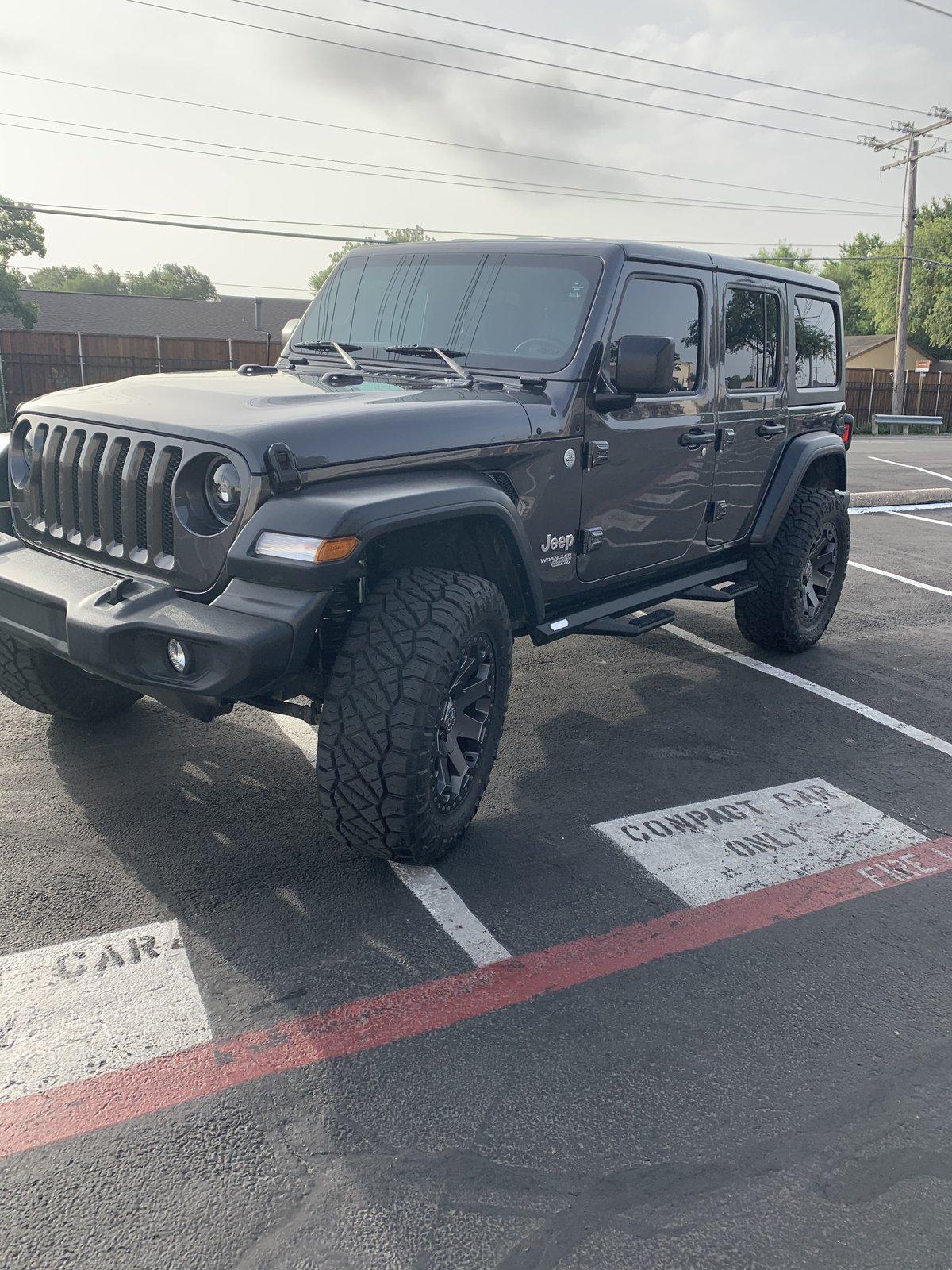 Jeep Wrangler JL Burton the JLU B685868D-3849-45B6-A213-FC537C8AFC02