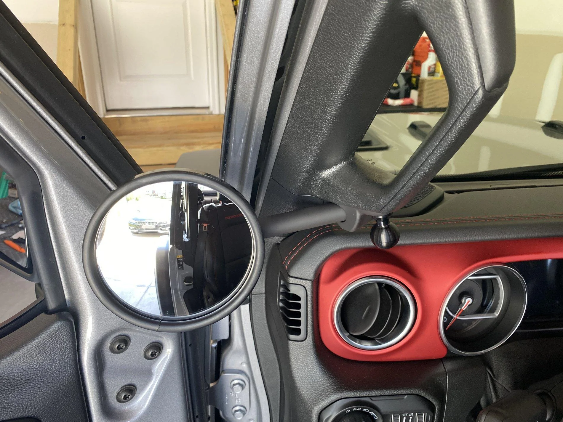 Jeep Wrangler JL Mirrors for grab handle? 3947D290-5897-452B-8BDA-E24EEE1E7F51