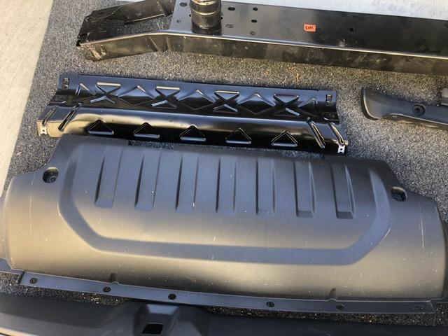 Jeep Wrangler JL Rubicon Front Bumper 3749114B-8CCD-4A0C-8248-0A7F3329BF5C