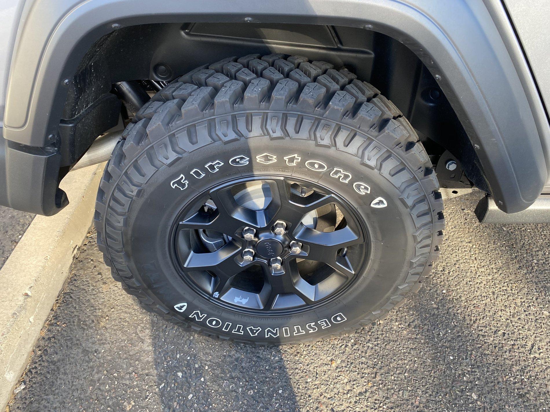 Jeep Wrangler JL 2020 Willys wheels AF7739E8-48C1-4523-8DAE-0121307F22DB