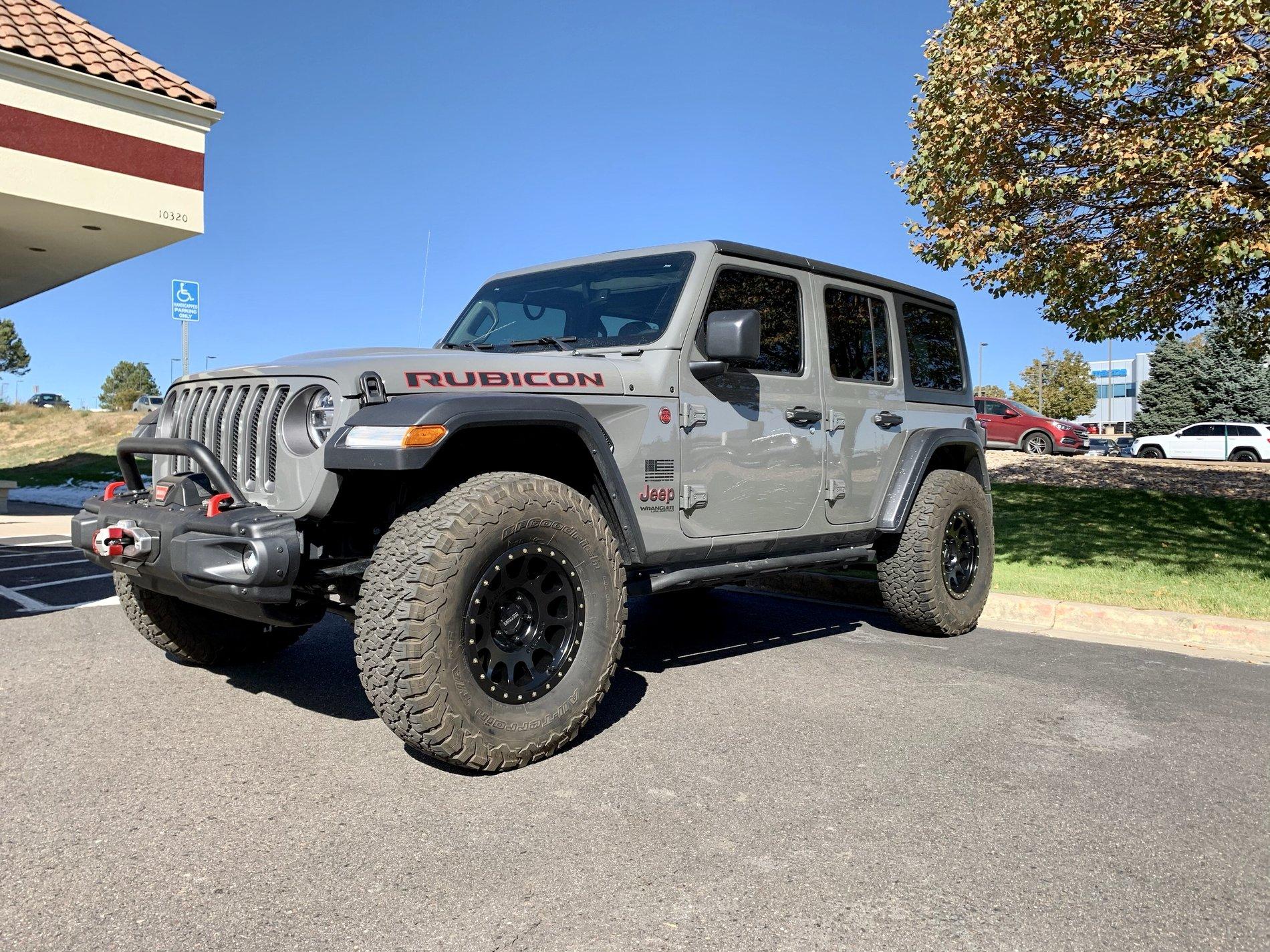 Jeep Wrangler JL 5 BFG KO2 35x12.5x17 B07C2B6B-0967-42D3-95AB-D36A73FC0C7C